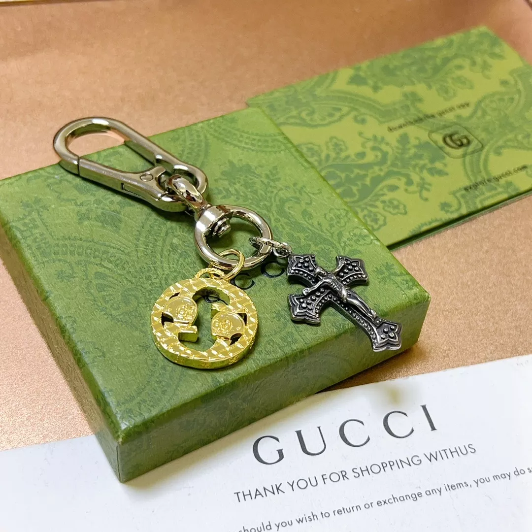 gucci key holder and boucle de sac s_12b15772